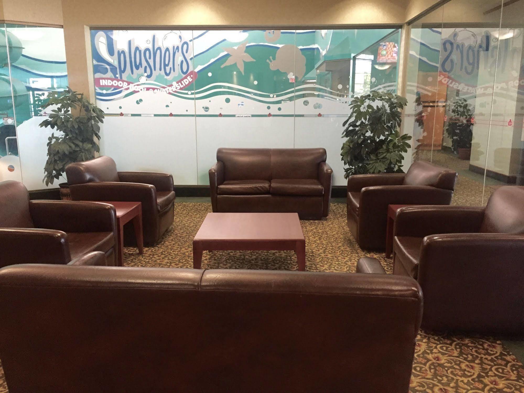 Canad Inns Destination Centre Transcona Виннипег Экстерьер фото