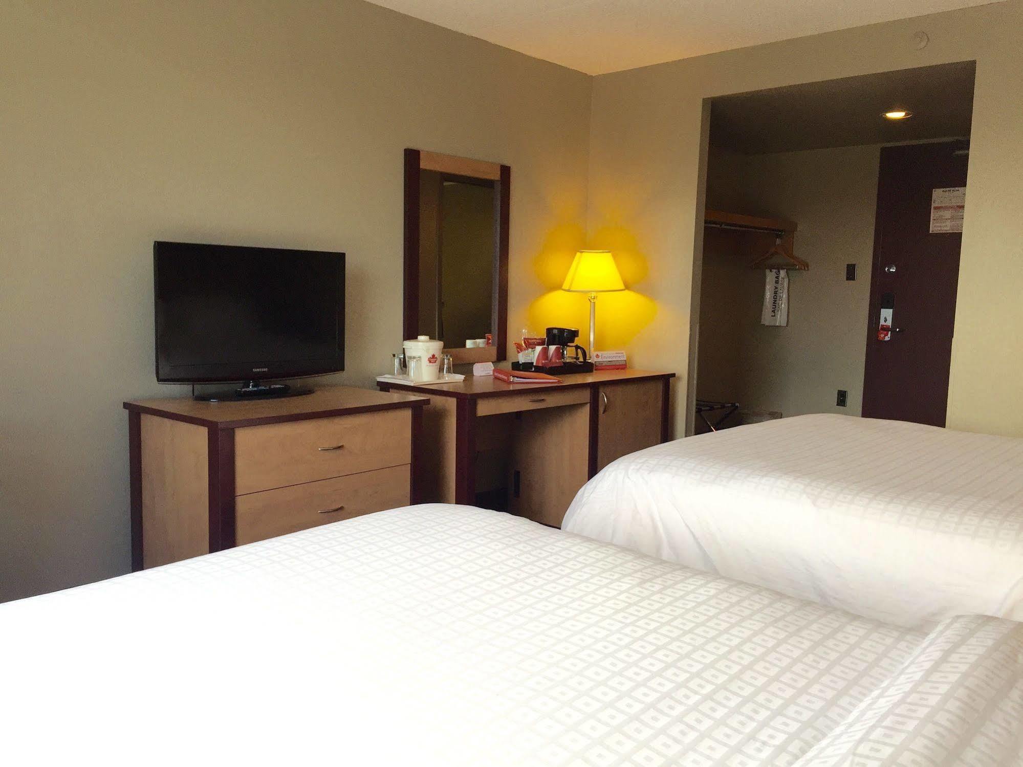 Canad Inns Destination Centre Transcona Виннипег Экстерьер фото