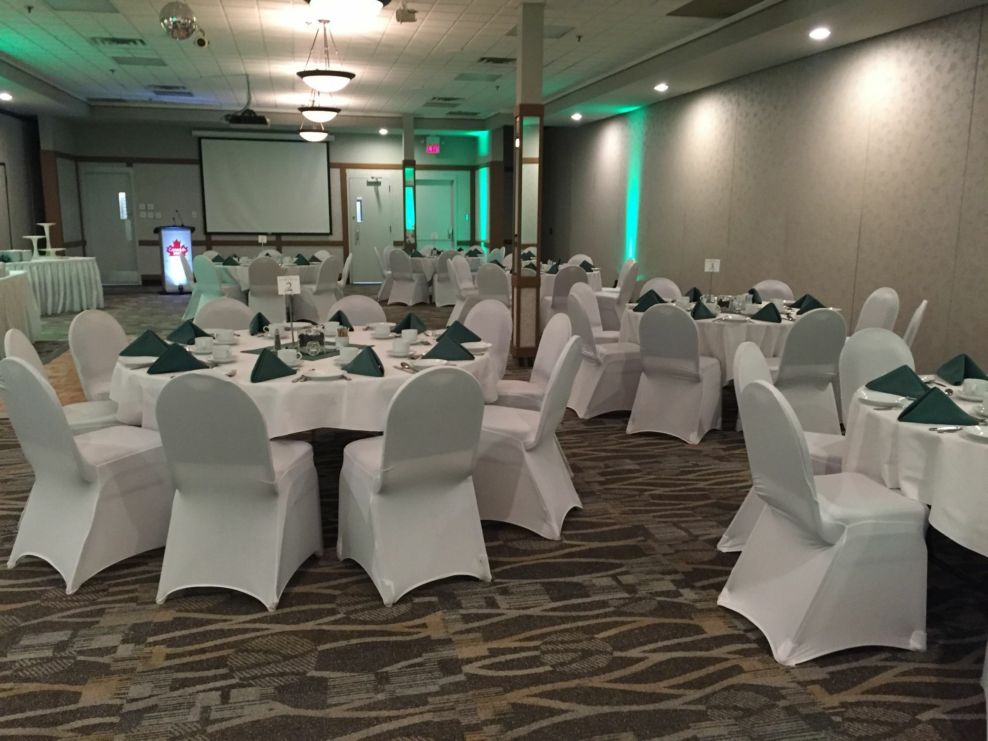 Canad Inns Destination Centre Transcona Виннипег Экстерьер фото