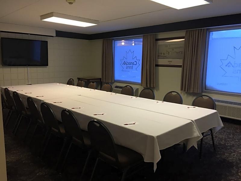 Canad Inns Destination Centre Transcona Виннипег Экстерьер фото